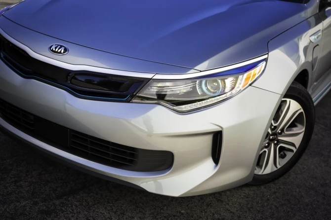 Линейка Kia пополнилась первым 