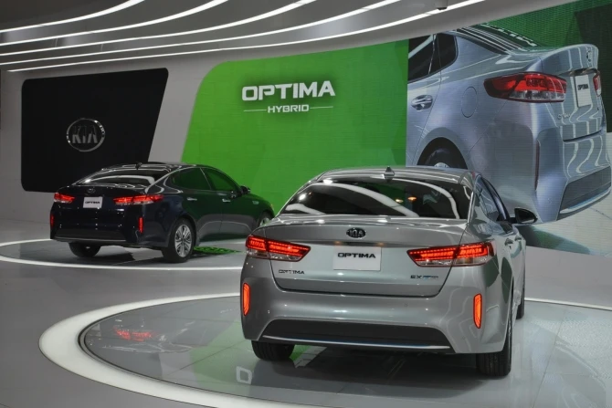 Линейка Kia пополнилась первым 