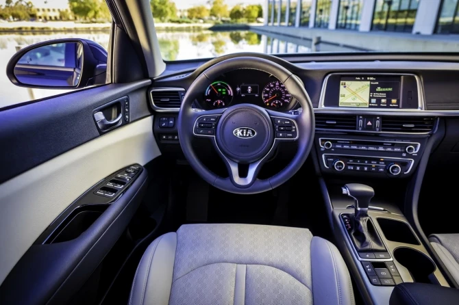 Линейка Kia пополнилась первым 