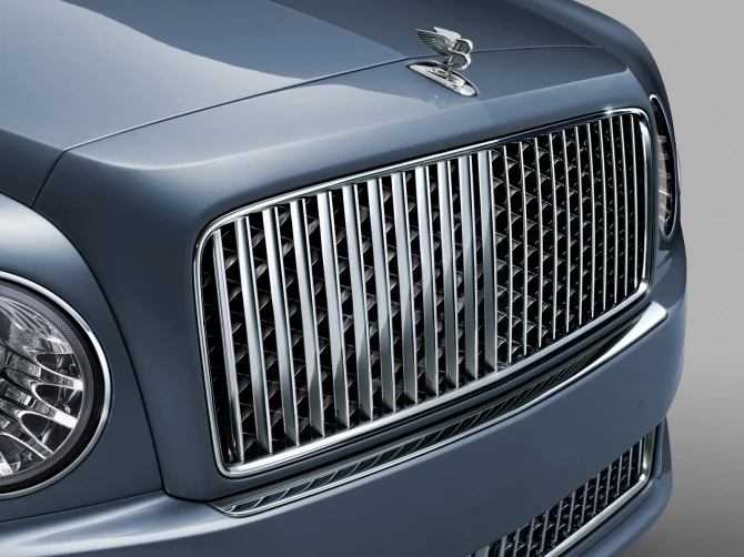 Лонг Bentley Mulsanne – главная новинка 2017 года (фотогалерея)