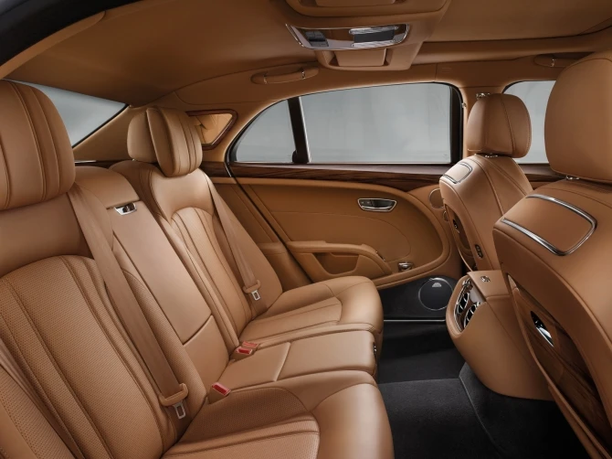 Лонг Bentley Mulsanne – главная новинка 2017 года (фотогалерея)