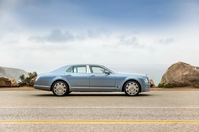 Лонг Bentley Mulsanne – главная новинка 2017 года (фотогалерея)