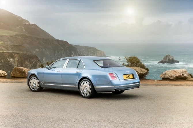 Лонг Bentley Mulsanne – главная новинка 2017 года (фотогалерея)