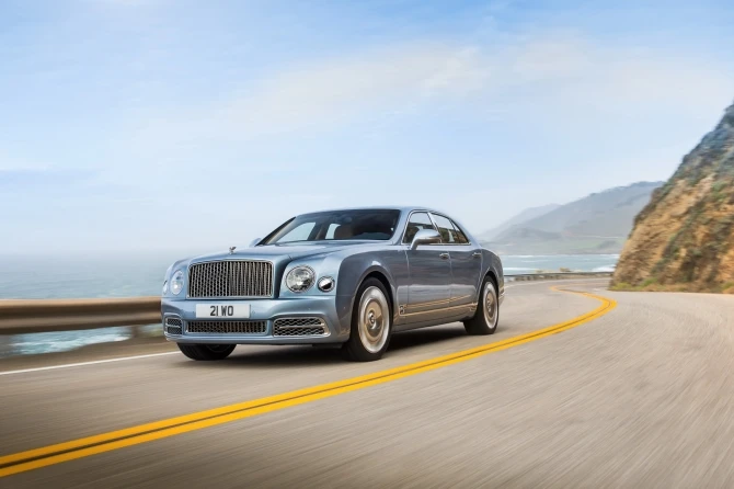 Лонг Bentley Mulsanne – главная новинка 2017 года (фотогалерея)