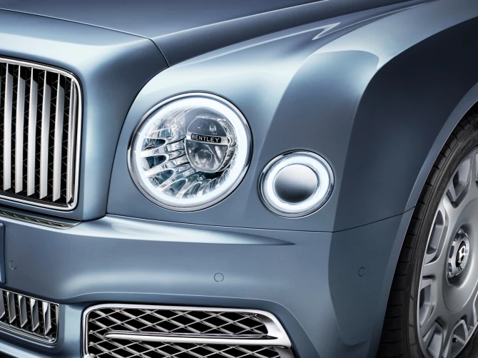 Лонг Bentley Mulsanne – главная новинка 2017 года (фотогалерея)