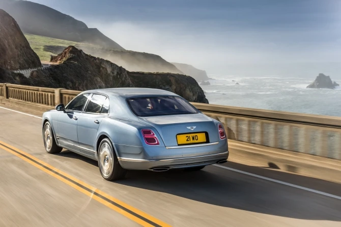 Лонг Bentley Mulsanne – главная новинка 2017 года (фотогалерея)