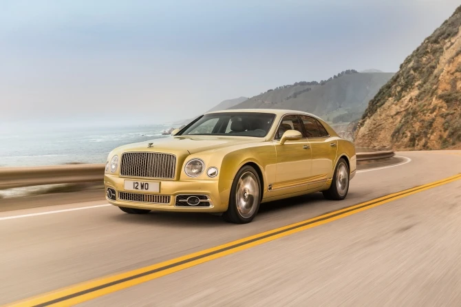 Лонг Bentley Mulsanne – главная новинка 2017 года (фотогалерея)