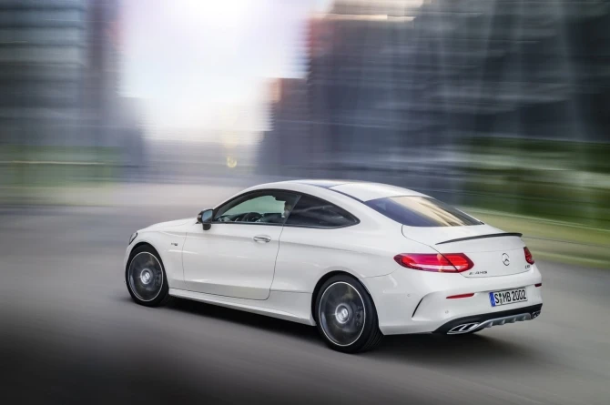 Купе Mercedes-AMG C43 получило 362-сильный мотор (фото)
