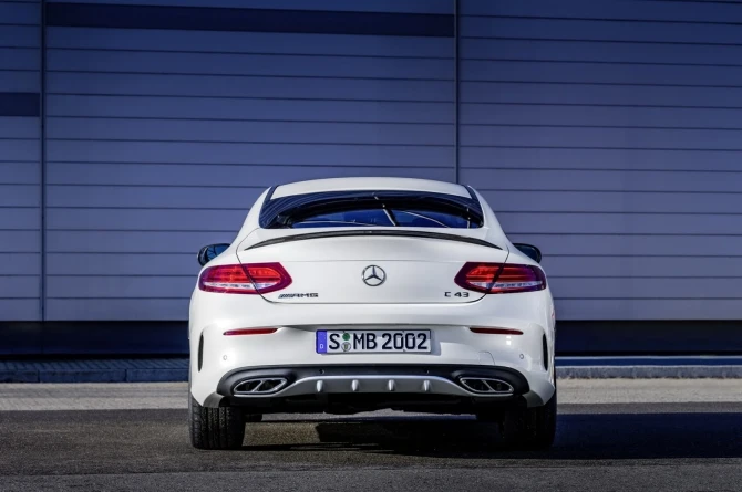 Купе Mercedes-AMG C43 получило 362-сильный мотор (фото)