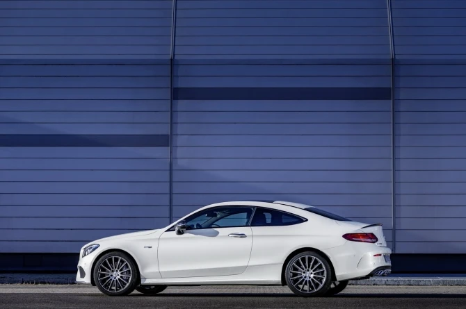 Купе Mercedes-AMG C43 получило 362-сильный мотор (фото)