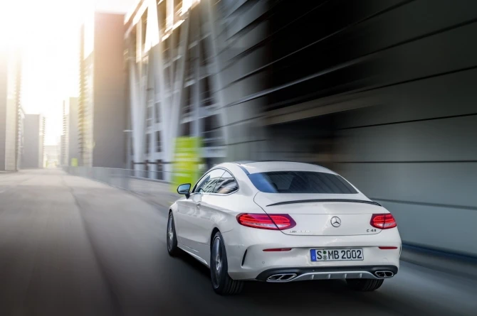 Купе Mercedes-AMG C43 получило 362-сильный мотор (фото)