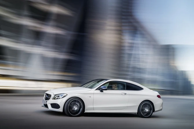 Купе Mercedes-AMG C43 получило 362-сильный мотор (фото)