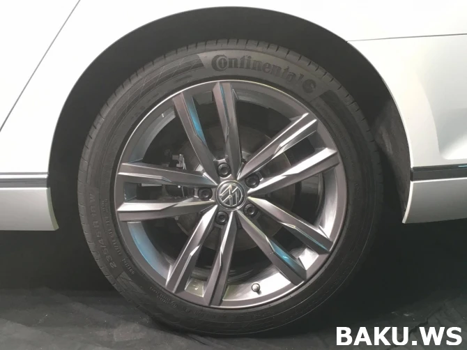 В Баку состоялась грандиозная презентация нового бизнес-седана Volkswagen Passat