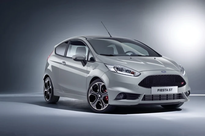 Ford представил сверхмощную версию Fiesta ST (фото)