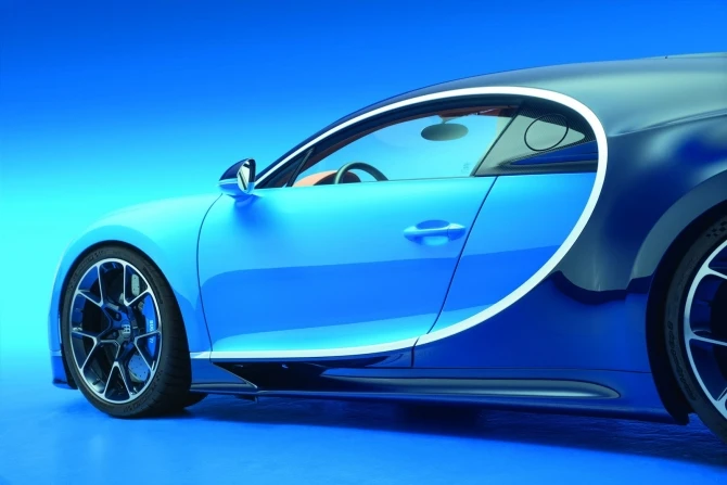 Bugatti представила серийную 1500-сильную замену «Вейрону» с максималкой 418 км/ч (галерея)