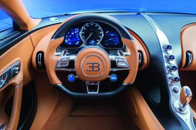 Bugatti представила серийную 1500-сильную замену «Вейрону» с максималкой 418 км/ч (галерея)