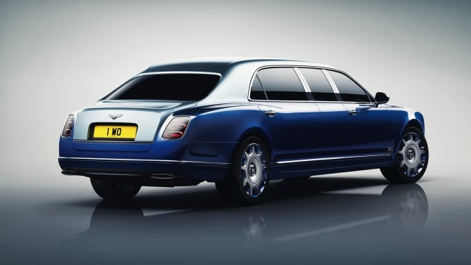 В Женеве представлен Bentley Mulsanne Grand Limousine (видео)