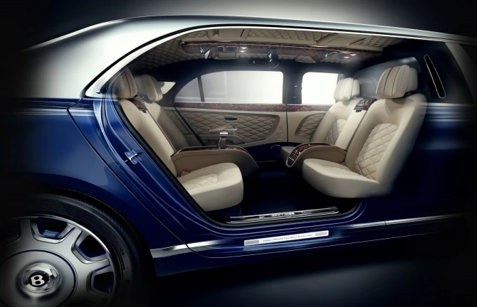 В Женеве представлен Bentley Mulsanne Grand Limousine (видео)