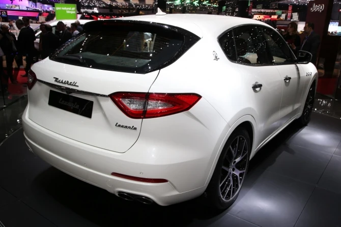 Maserati представила в Женеве первый кроссовер в своей истории (видео)