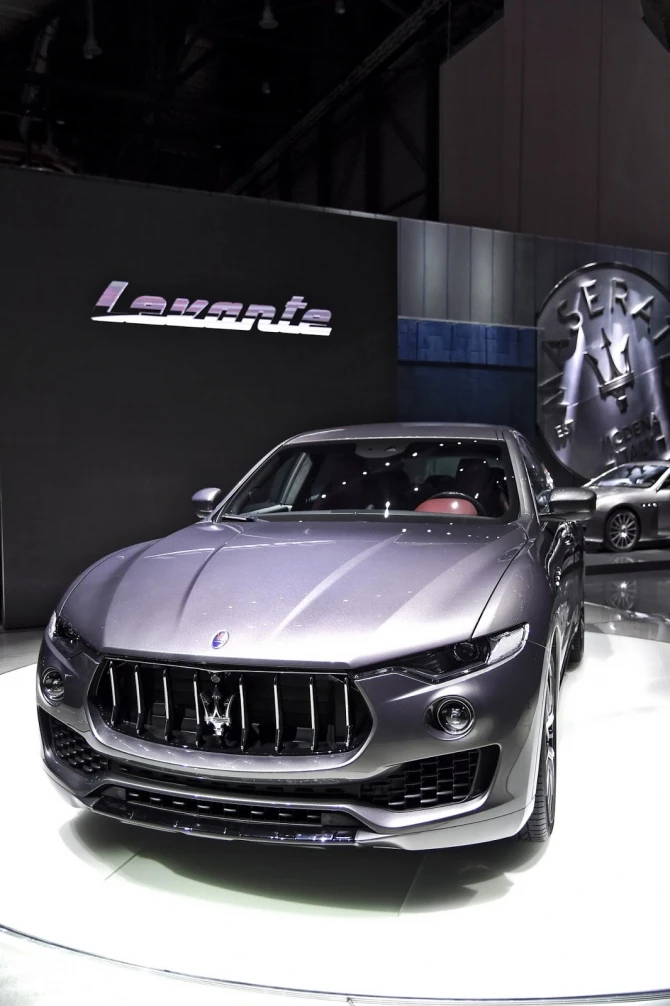 Maserati представила в Женеве первый кроссовер в своей истории (видео)
