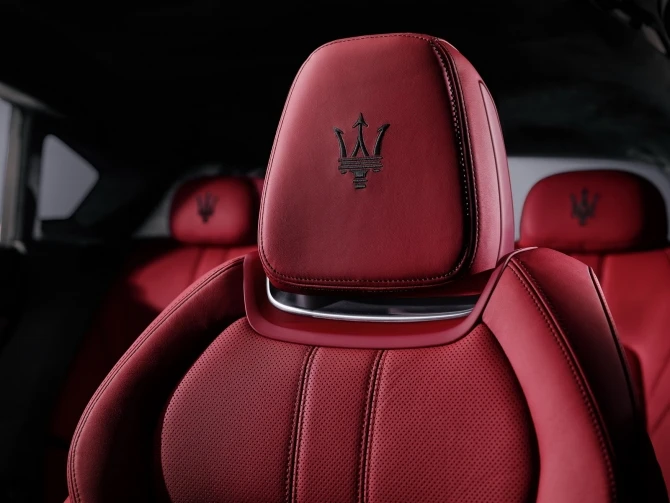 Maserati представила в Женеве первый кроссовер в своей истории (видео)