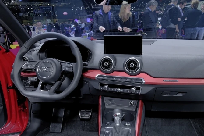 В Женеве состоялась премьера компактного вседорожника Audi Q2 (галерея, видео)