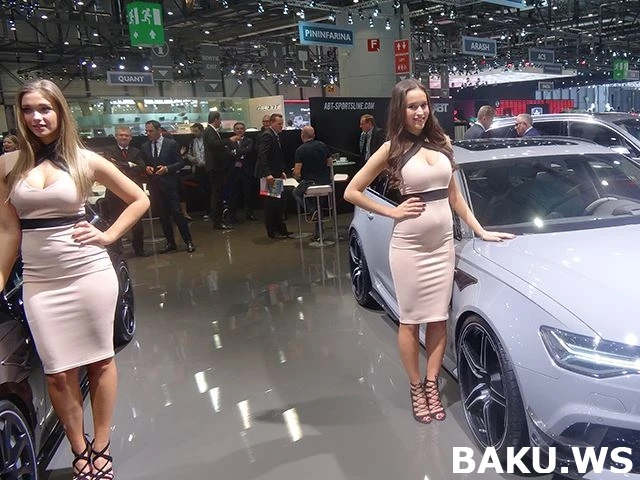 Юные привлекательные девушки автошоу в Женеве (галерея)