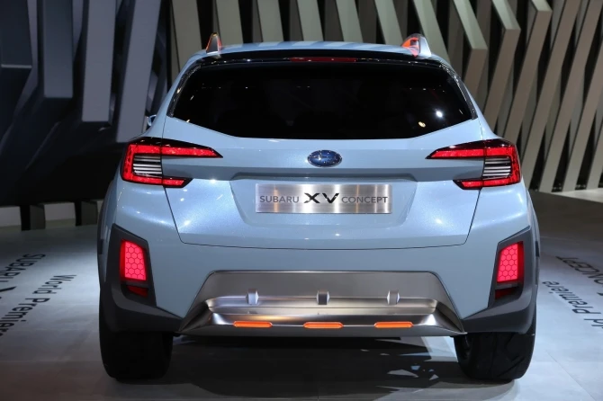 Subaru представила предвестника серийного кроссовера XV (фото)