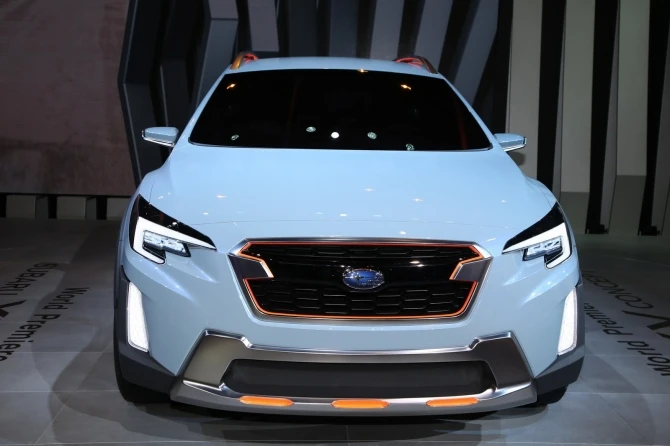 Subaru представила предвестника серийного кроссовера XV (фото)