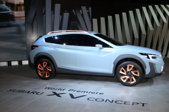 Subaru представила предвестника серийного кроссовера XV (фото)