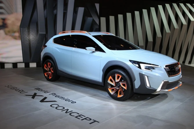 Subaru представила предвестника серийного кроссовера XV (фото)