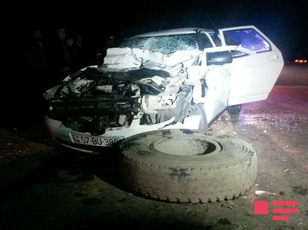 Тяжелое ДТП на магистральной трассе в Азербайджане: есть пострадавшие (фото)