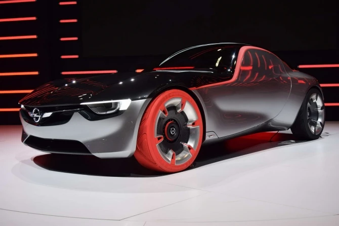 В Женеве презентовали спортивное концептуальное купе Opel GT Concept (фото)