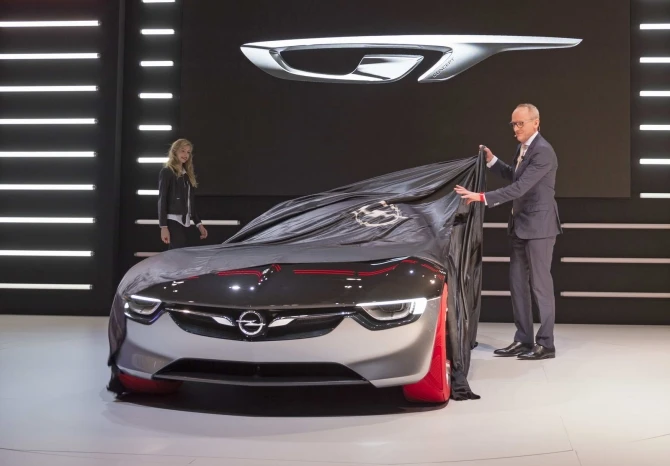 В Женеве презентовали спортивное концептуальное купе Opel GT Concept (фото)
