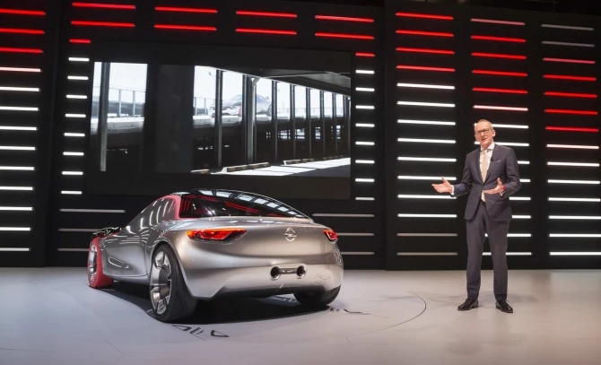 В Женеве презентовали спортивное концептуальное купе Opel GT Concept (фото)