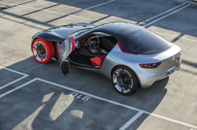 В Женеве презентовали спортивное концептуальное купе Opel GT Concept (фото)