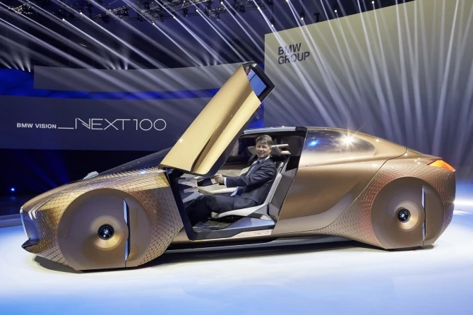 BMW в честь 100-летия представила роскошный концепт Vision Next 100 (галерея)