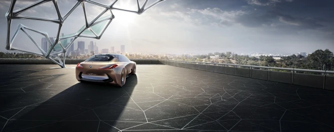 BMW в честь 100-летия представила роскошный концепт Vision Next 100 (галерея)