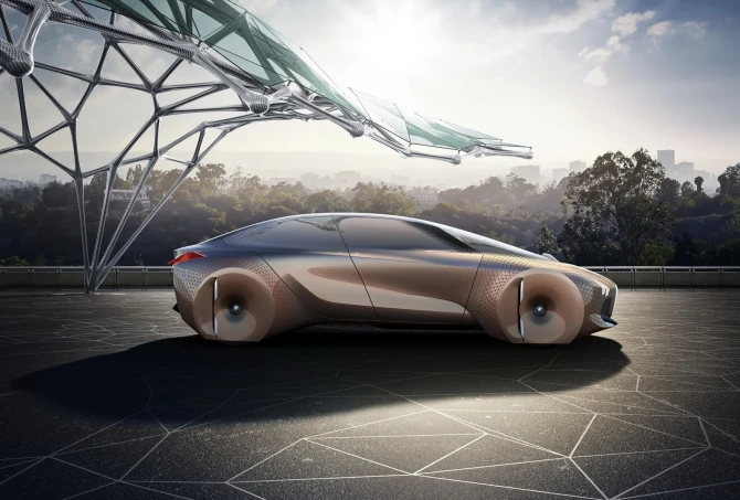 BMW в честь 100-летия представила роскошный концепт Vision Next 100 (галерея)