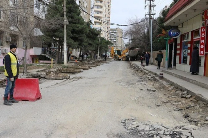 В Баку на ремонт закрыта еще одна улица (фото)