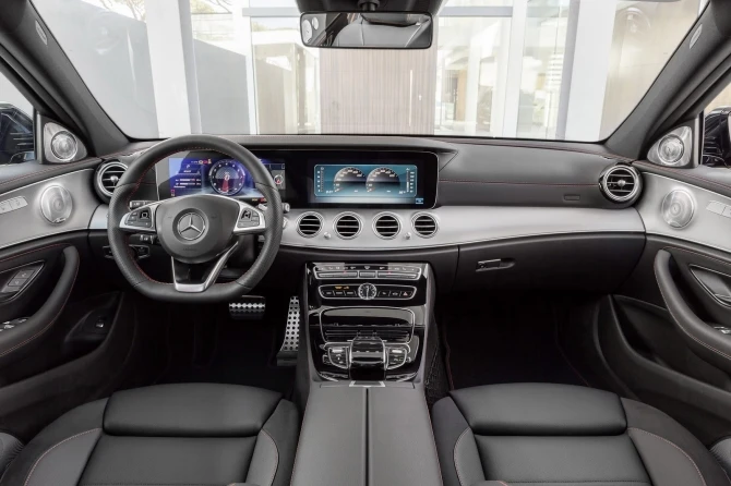 Седану Mercedes E-Class добавили мощности (фото)