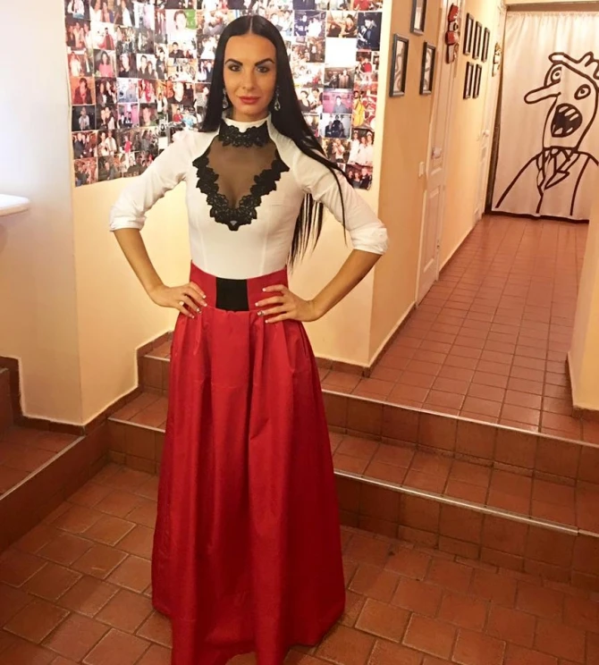 Seksual polis sosial şəbəkələrin fenomeni oldu (FOTO)