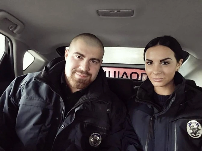 Seksual polis sosial şəbəkələrin fenomeni oldu (FOTO)