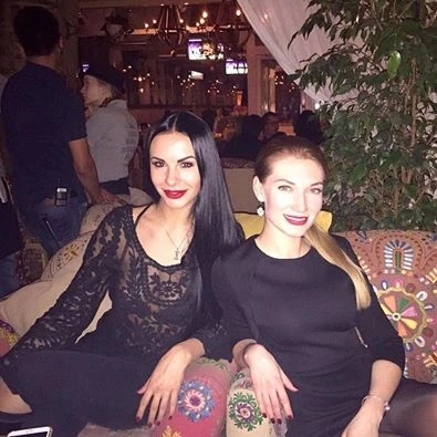 Seksual polis sosial şəbəkələrin fenomeni oldu (FOTO)