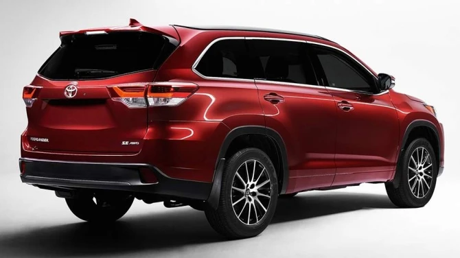 Toyota представит обновленный внедорожник Highlander