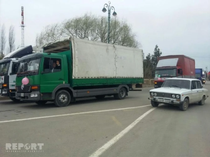 В Азербайджане появился крайне неординарный свадебный кортеж (видео)