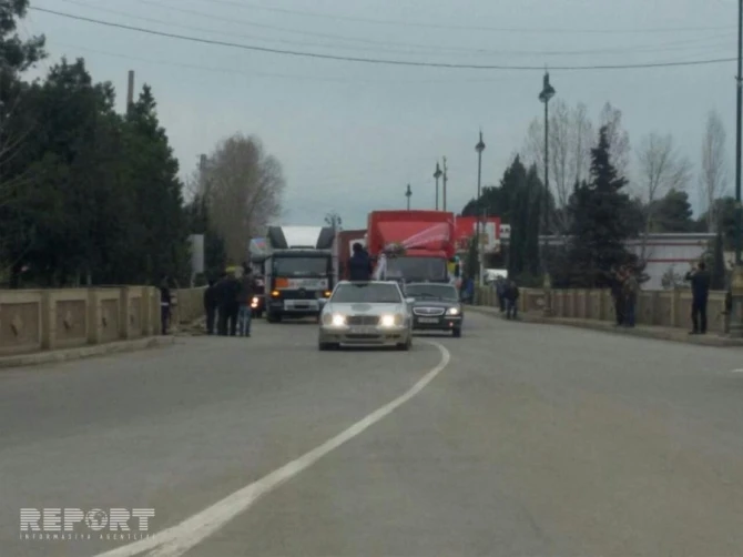 В Азербайджане появился крайне неординарный свадебный кортеж (видео)