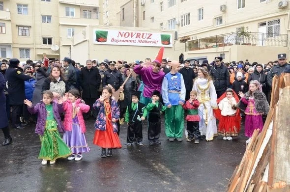 В Азербайджане испекли самую большую пахлаву (фото)