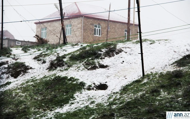 Bakıya qar yağdı (FOTO)