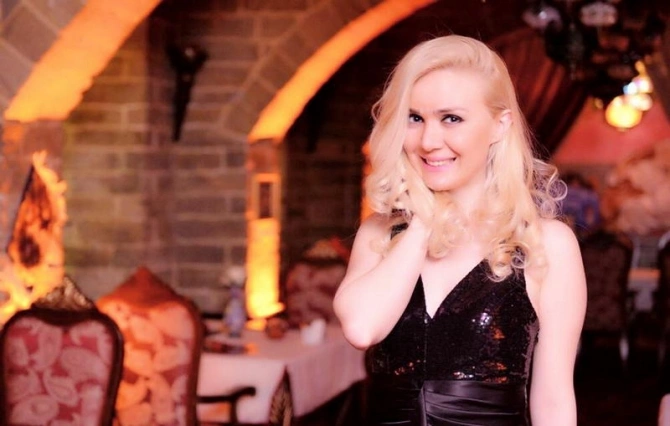 Ведущая Айсель Назим откровенно рассказала о своем разводе